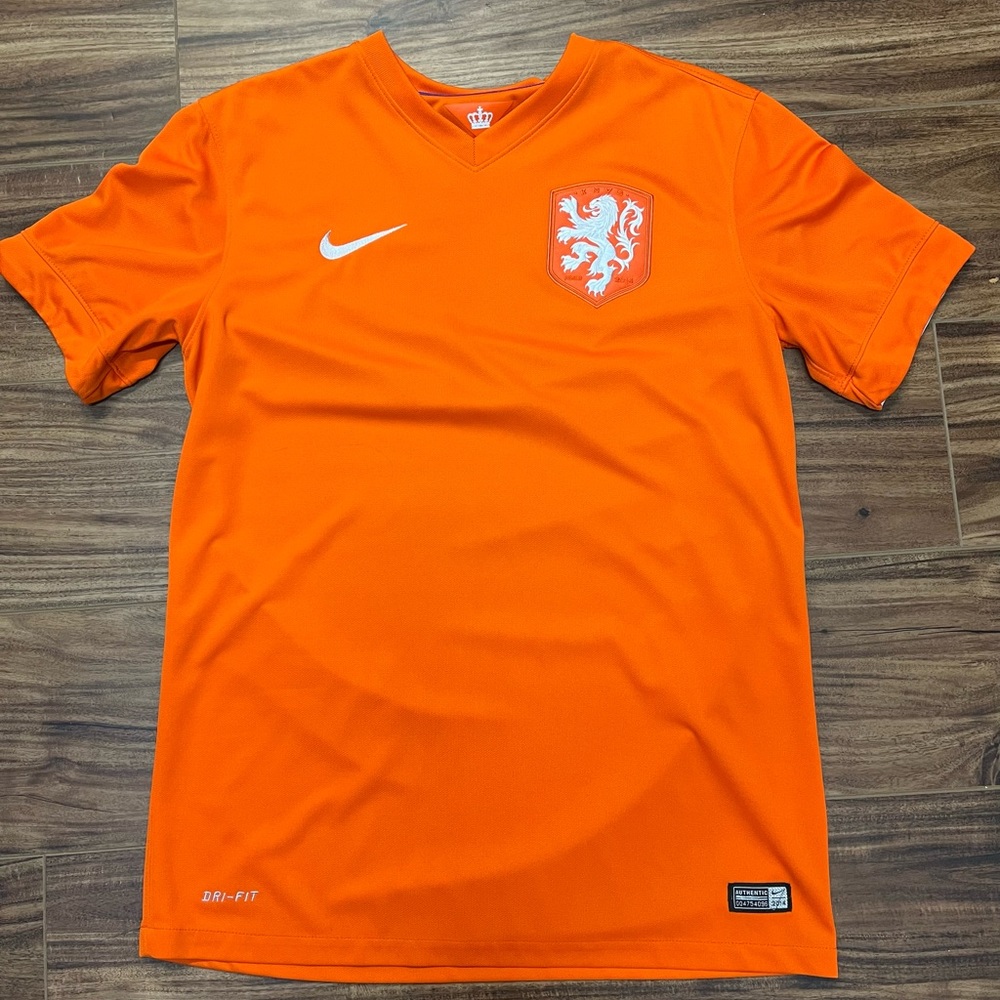 Nike wick shirt size Medium